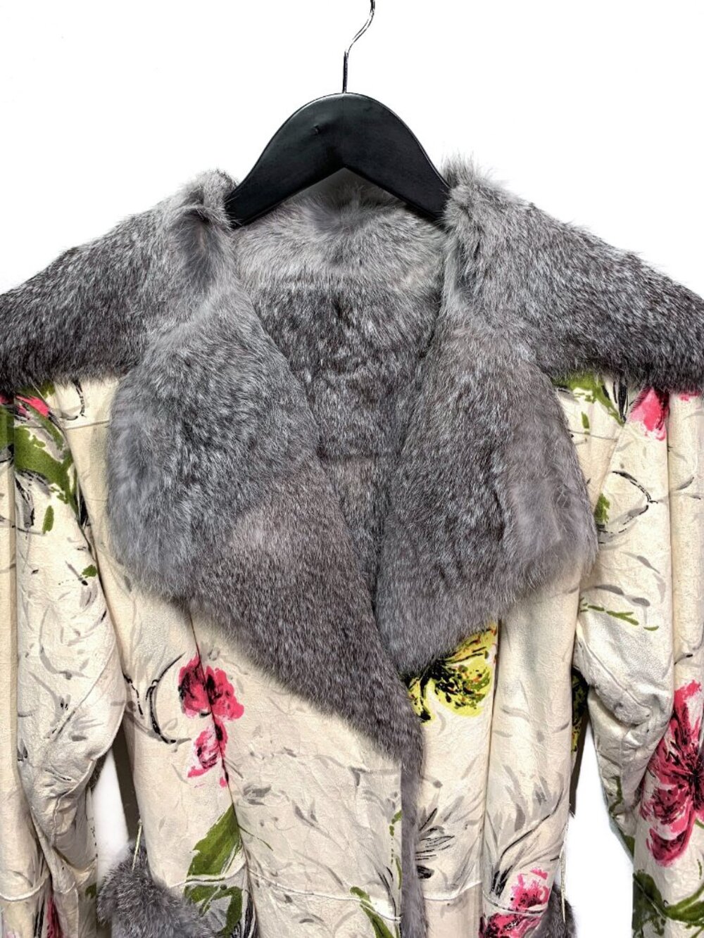 Dolce & Gabbana Rabbit Fur Reversible Coat with Floral Painting - Picture 5 of 9